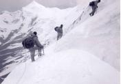 1956年中国登山运动员登上贡嘎山