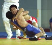 中国选手盛泽田夺得奥运会自由式摔跤58公斤级铜牌