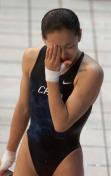 伏明霞夺得奥运会跳水三米板冠军