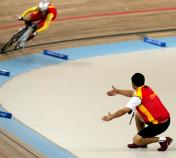 雅典奥运会场地自行车女子500米计时赛 江永华获得银牌