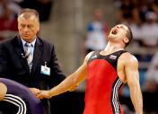 雅典奥运会男子古典式摔跤84公斤级决赛 俄罗斯选手夺得金牌