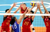 雅典奥运会女排半决赛 中国3比2克古巴进入决赛