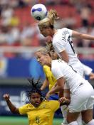 2007女足世界杯D组首轮 巴西半场1比0领先于新西兰