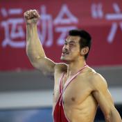 十一运会摔跤男子古典式120公斤级 黑龙江队刘德利夺冠