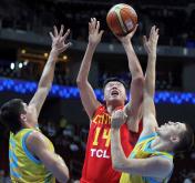 男篮亚锦赛第二阶段 中国队73比67胜哈萨克斯坦队