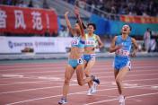 姜晓丽夺十二运会田径女子5000米跑冠军
