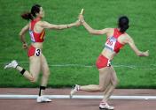 中国队夺得东亚运女子4×400米接力跑金牌