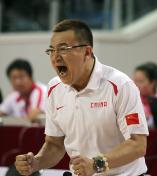 东亚运动会男篮小组赛 中国队60比47胜日本队