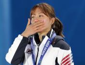冬奥会短道速滑颁奖仪式 韩国选手朴胜义伤心落泪