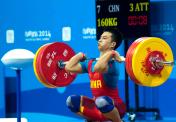 南京青奥会男子56公斤级A组 中国队蒙成夺冠