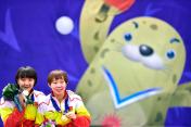 仁川亚运乒乓球女双决赛 中国队包揽金银牌