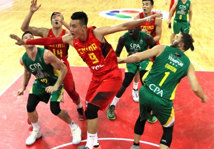 中国男篮备战里约奥运  中澳第二场热身赛
