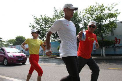 中国田径队竞走选手端午节备战里约奥运会