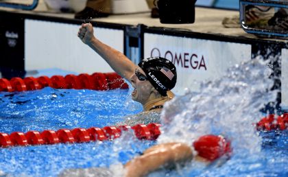 里约奥运会女子400米自由泳决赛  美国选手莱德基破纪录