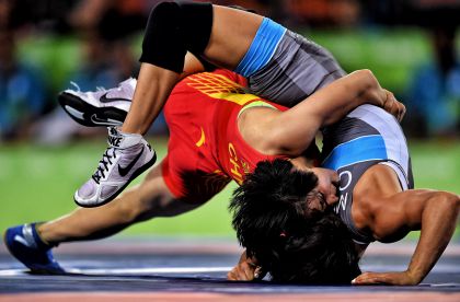 奥运女子自由式摔跤48公斤级比赛  孙亚楠晋级八强