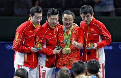里约奥运乒乓球男团决赛 中国3比1胜日本夺金
