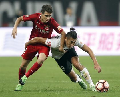 2017赛季中超联赛第六轮 上海上港3比0完胜河北华夏