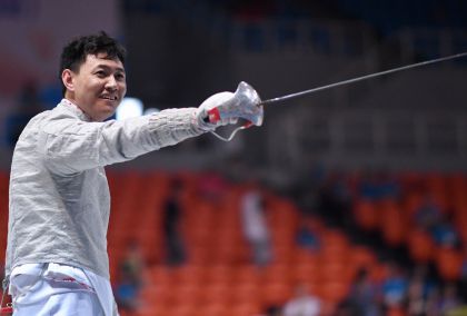 全国击剑锦标赛暨十三运会预赛 江苏45比38胜广东男佩团体夺冠