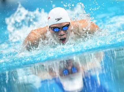 李朱濠获第十三届全运会男子100米蝶泳冠军