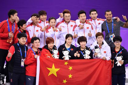 中国队获得平昌冬奥会短道速滑男子5000米接力银牌