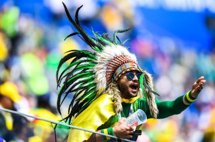 2018世界杯E组第二轮比赛  巴西球迷紧张全场最后赢得狂欢
