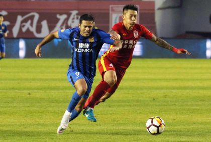2018赛季中超联赛第24轮 长春亚泰2比5负于江苏苏宁
