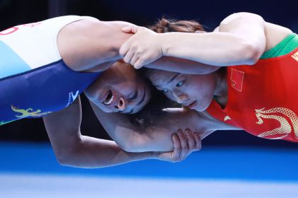 世界摔跤锦标赛女子59公斤级 裴星茹夺得铜牌