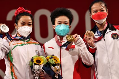 东京奥运会女子举重49公斤级 侯志慧为中国体育代表团夺得第二金