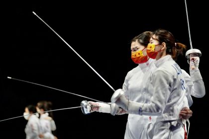 东京奥运会重剑女子团体四分之一决赛 中国队胜中国香港队
