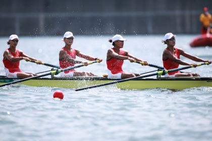 东京奥运会赛艇女子四人单桨决赛 中国队位列第五