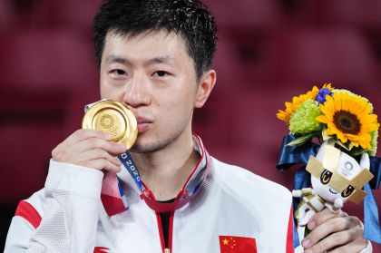 东京奥运会乒乓球男单决赛马龙夺得冠军