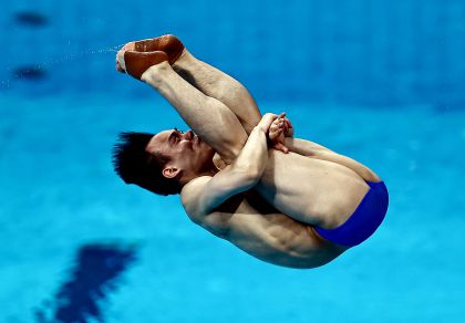 东京奥运会跳水男子单人3米板半决赛  谢思埸王宗源排名第一第二