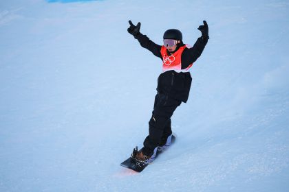 苏翊鸣晋级北京冬奥会单板滑雪男子坡面障碍技巧决赛