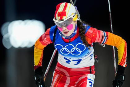 中国选手出战北京冬奥会冬季两项女子15公里个人赛