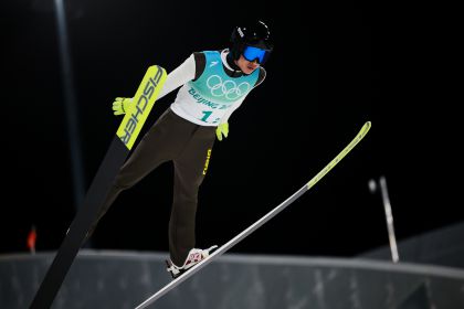 中国选手出战北京冬奥会跳台滑雪混合团体赛