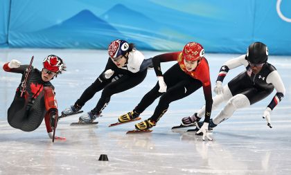 张楚桐晋级北京冬奥会短道速滑女子1000米1/4赛