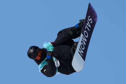 北京冬奥会单板滑雪女子大跳台决赛 荣格获得第五