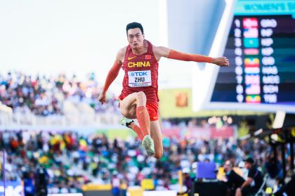 田径世锦赛男子三级跳远决赛 朱亚明获得铜牌