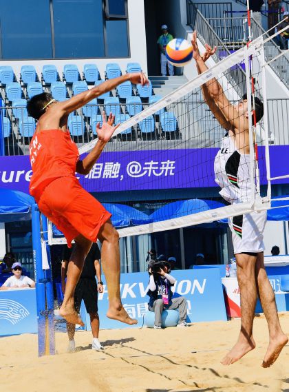 杭州亚运会男子沙排预赛 中国2比0胜巴勒斯坦