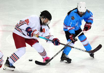 第十四届全国冬季运动会青年组女子冰球排位赛 黑龙江3比3战平广东